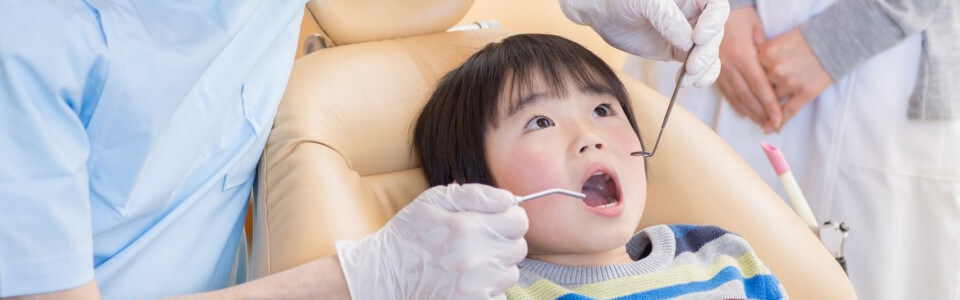 【大阪・天王寺】小児矯正の開始時期と成長段階に応じた治療法は？小児期に矯正治療を行うメリットも解説
